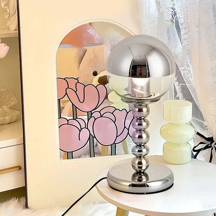 Skanto | MirrorGlow – Minimalist krom bordlampe