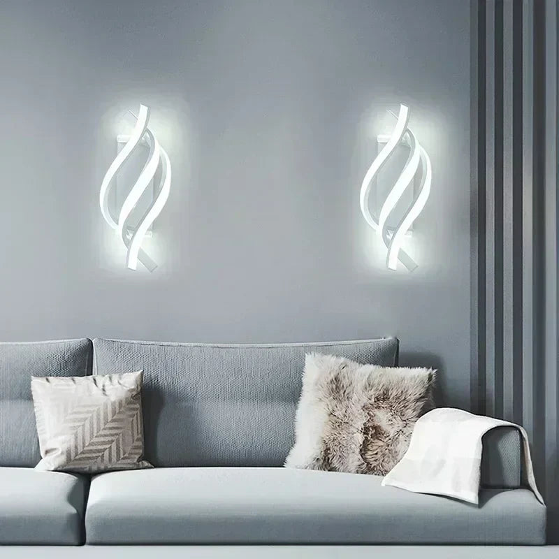 Skanto | Spiralformet vegglampe