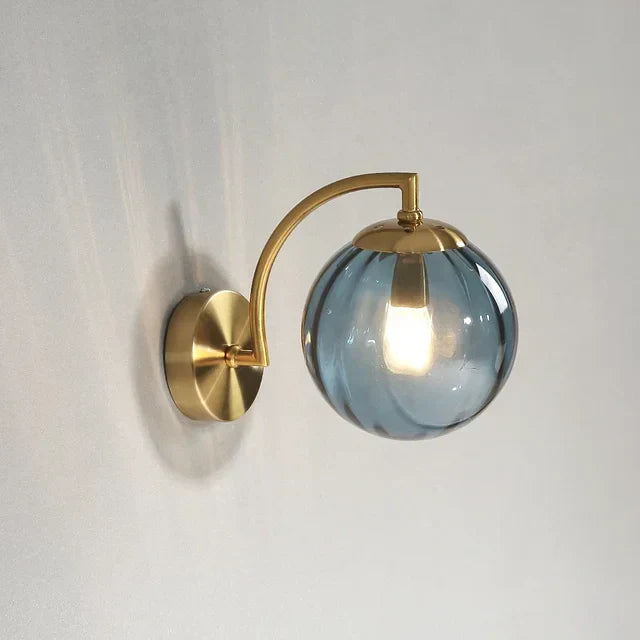 Skanto | Elegant Vegglampe Med Glassdesign