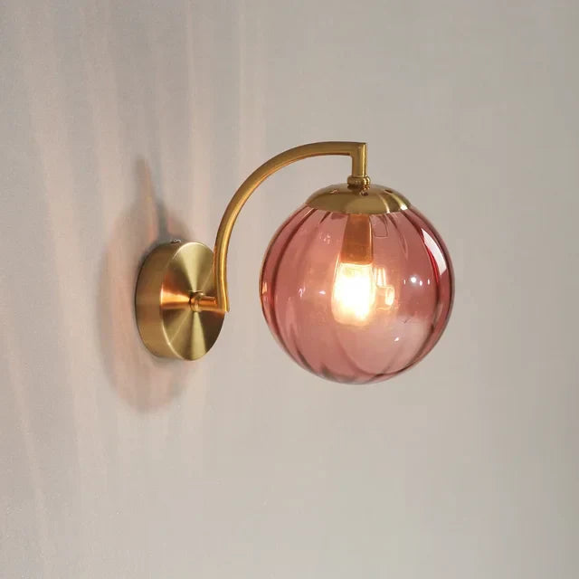Skanto | Elegant Vegglampe Med Glassdesign