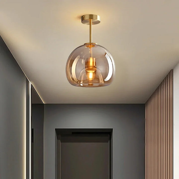 Minimalistisk taklampe – moderne og elegant for ethvert interiør