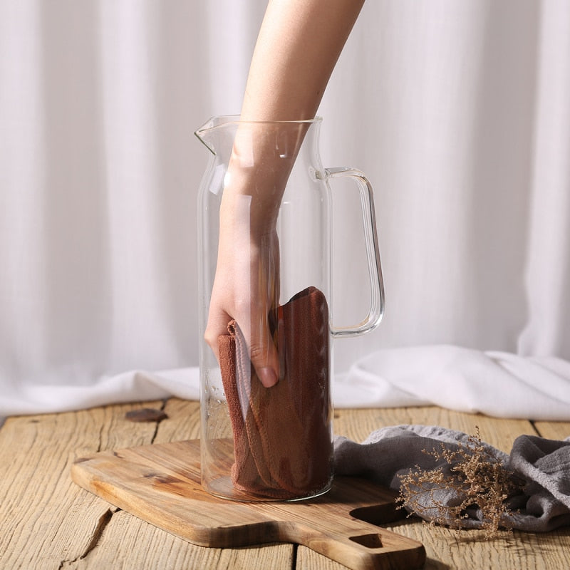 Moderne Glass Vannkaraffel – Varmeresistent Kanne med Rustfritt Stål Lokk | Skanto