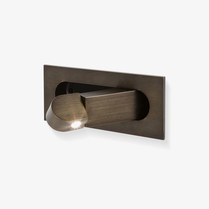 Verstellbare LED-Wandleseleuchte am Bett