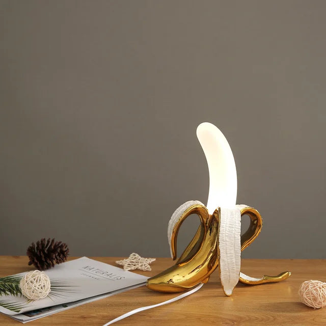 Dekorativ Bananlampe – Moderne Bordlampe for Stilig Interiørdesign | Skanto