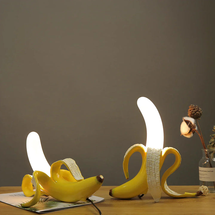 Skanto | Fasjonabel lampe i form av en banan som gir morsom belysning