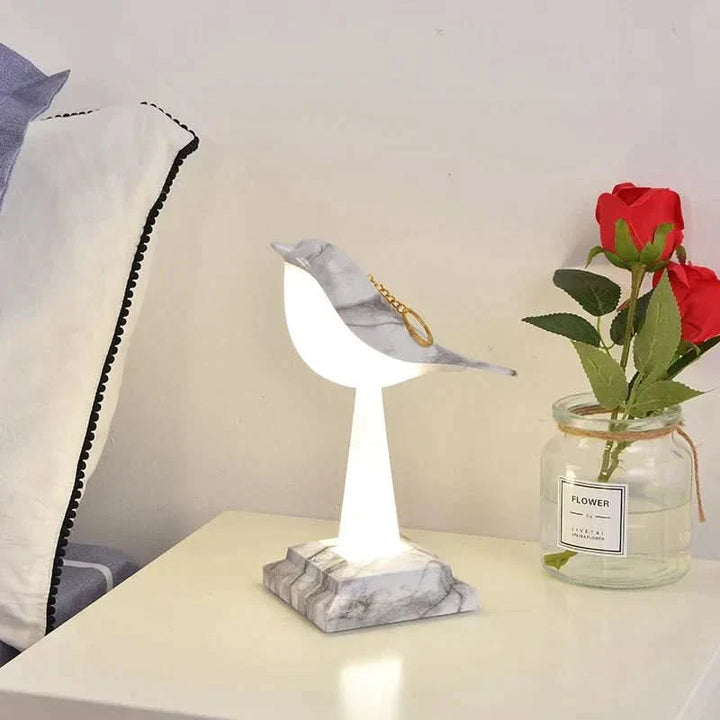Skanto | Eclectus Fuglinspirert LED Bordlampe