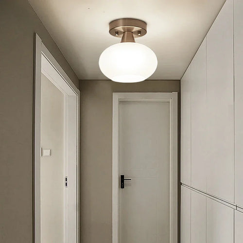 Moderne LED taklampe for gang og inngangsparti – Stilfull belysning i minimalistisk design | Skanto