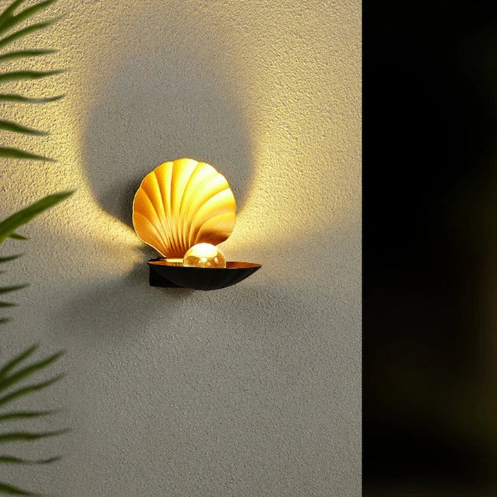 Vanntett Utendørs Vegglampe – LED Vegglampe til Hage & Terrasse, Værbestandig Design | Skanto