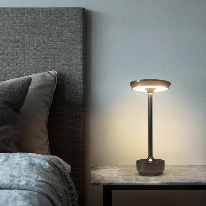 Skanto | Bærbar trådløs bordlampe | Dimbar, oppladbar og ideell for innendørs og utendørs bruk