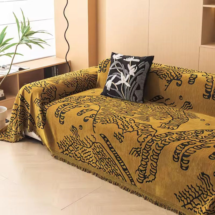 Skanto | Nature Sketch Pattern Sofa Cover