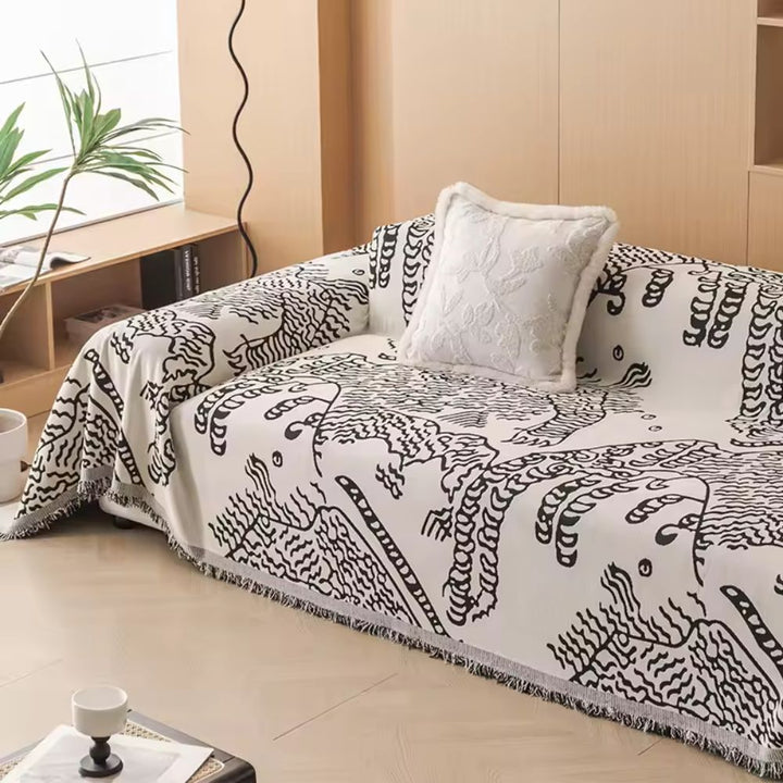 Skanto | Nature Sketch Pattern Sofa Cover