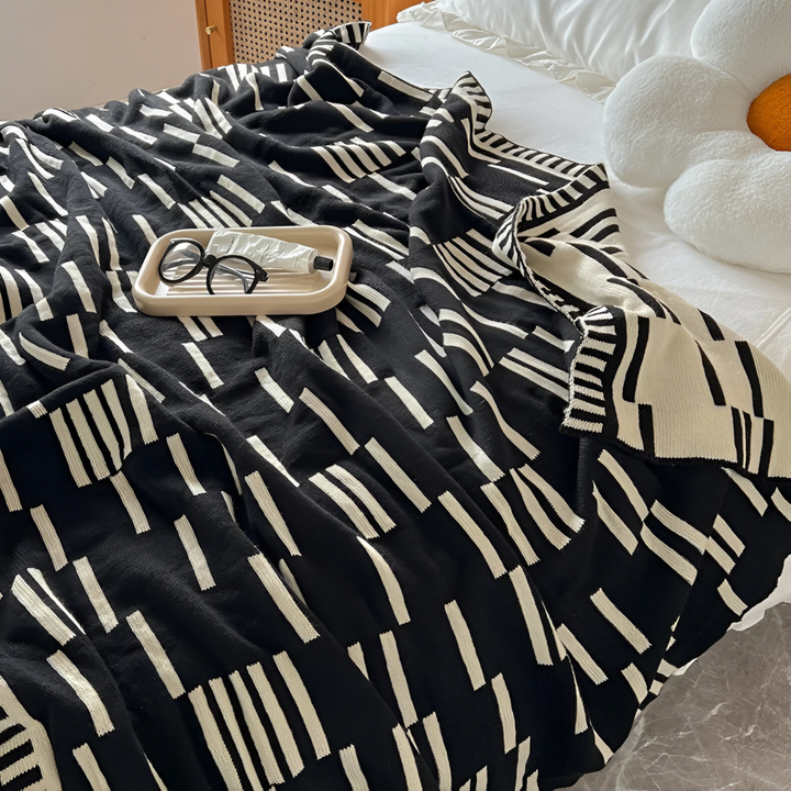 Skanto | CalmoWeave Teppe | Strikket Teppet Svart-Beige | Myk & Varmende | For Alle Årstider