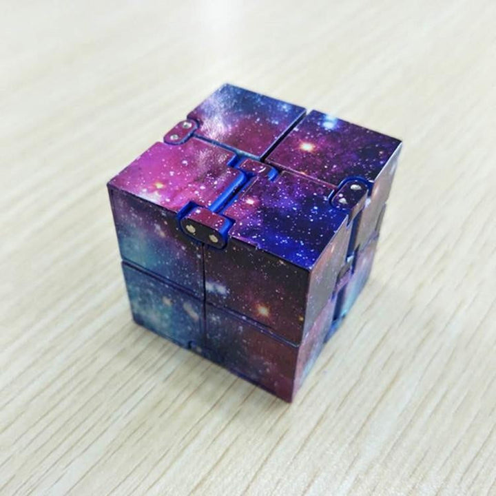 Infinity Cube | Skanto
