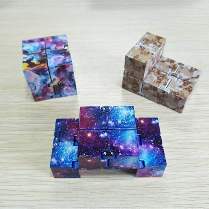 Infinity Cube | Skanto