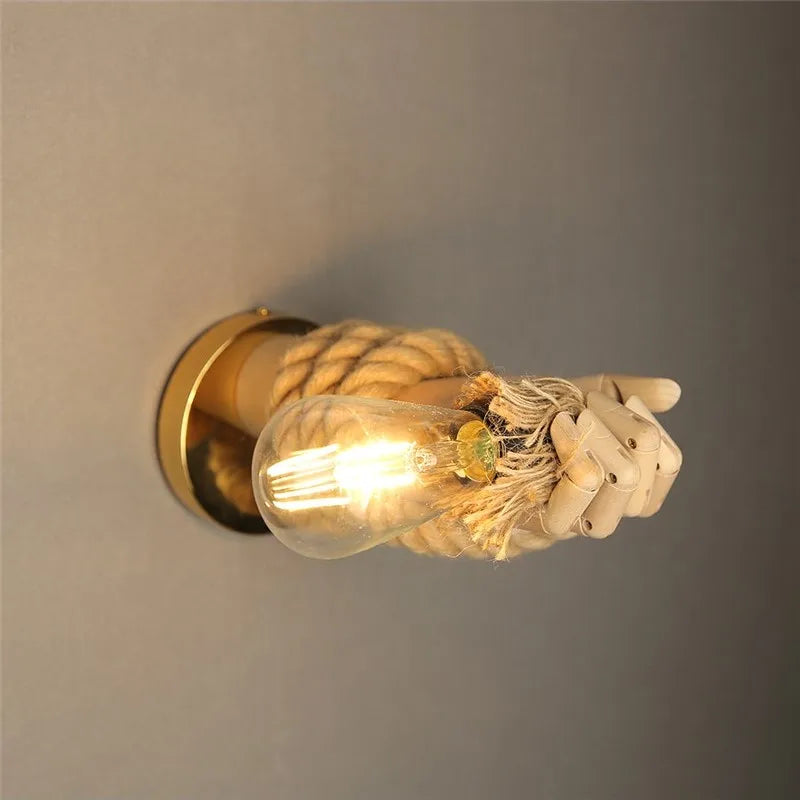 Kreativ vegglampe i tau-design med håndtak – Rustikk LED-lampe for stue og gang | Skanto
