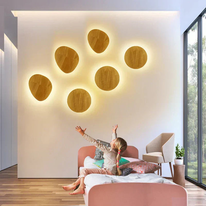 Skanto | LuxeRadiant – Skandinavisk Tresvegglampe