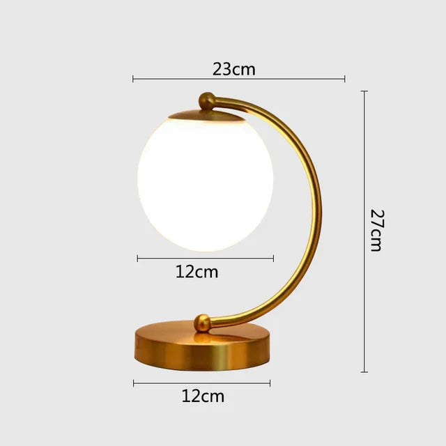 Nordic LED bordlampe med glasskule – Minimalistisk design for stue og soverom | Skanto