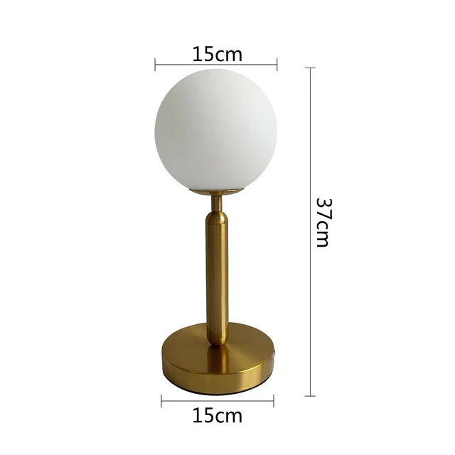 Nordic LED bordlampe med glasskule – Minimalistisk design for stue og soverom | Skanto
