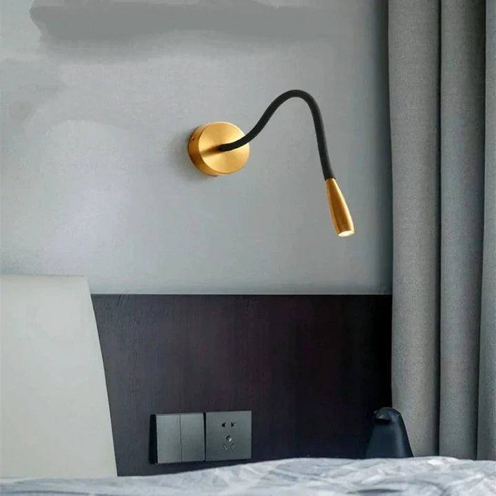Moderne vegglampe med fleksibel arm for innendørs bruk – Justerbar LED vegglampe for stue og soverom | Skanto