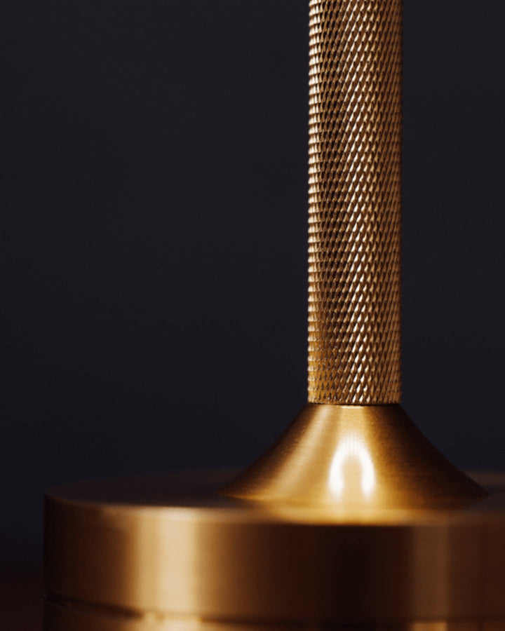 Skanto | NordicaLight Luxe Trådløs Bordlampe for Elegant Belysning
