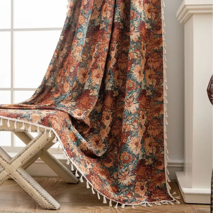 Skanto | Noveau Ditsy Floral Frynse Gardin
