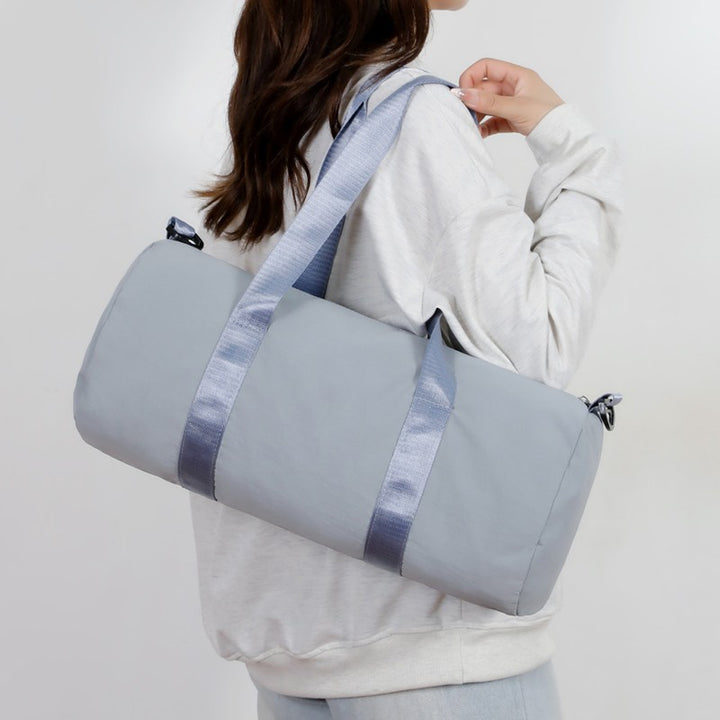 Sporty duffel bag with durable material and adjustable shoulder strap Skanto