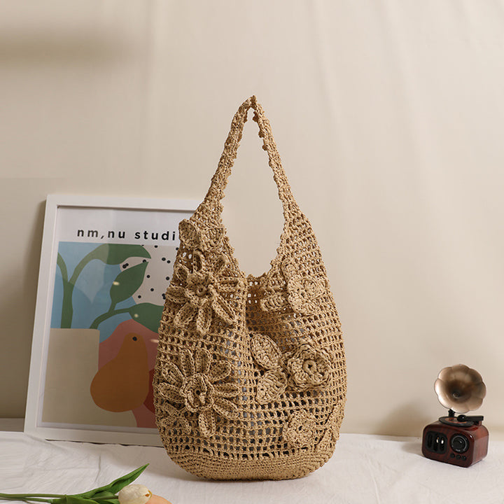 Heklet skulderveske med blomsterapplikasjoner Skanto