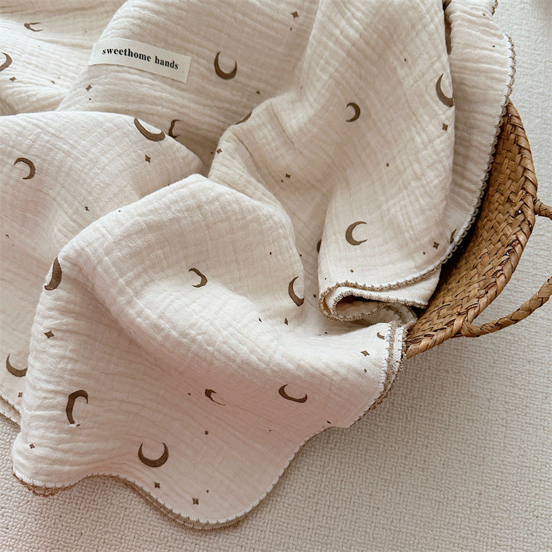 Unisex Musselinteppe med delikat blomsterdesign og elegante volanger Skanto