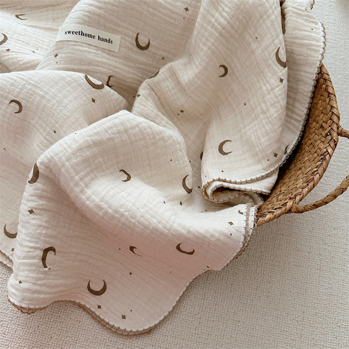 Unisex Musselinteppe med delikat blomsterdesign og elegante volanger Skanto