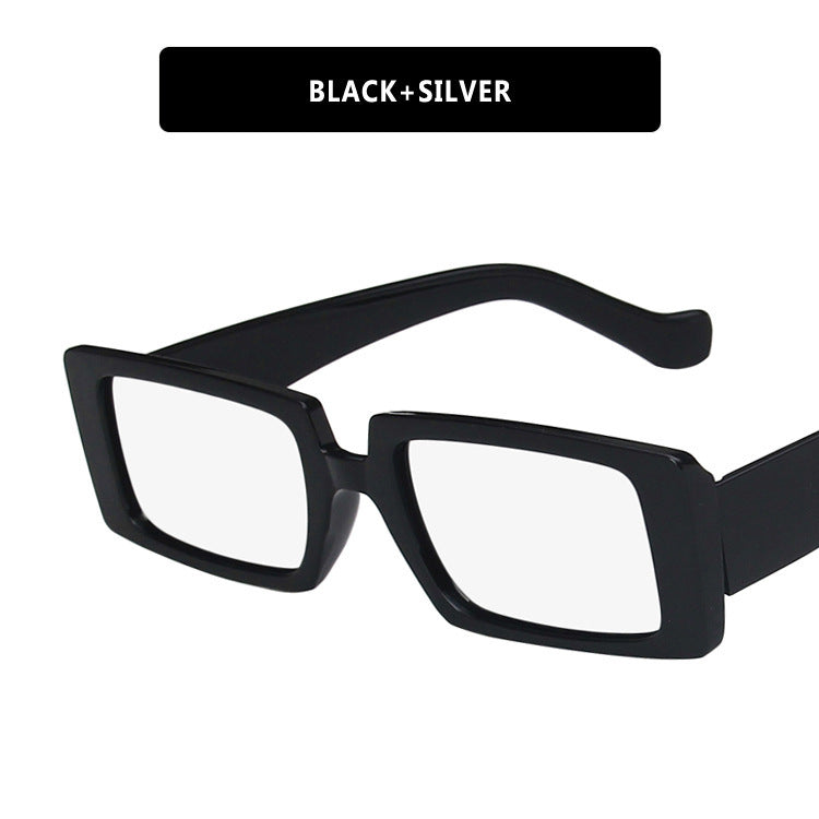 Dame kvadratisk solbrille med moderne ramme og stillegant design Skanto