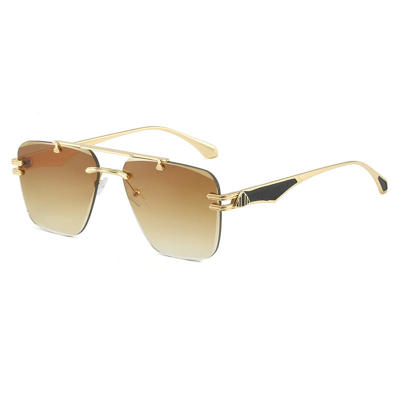 Dame Designer-solbrille i ekstravagant ramme Skanto