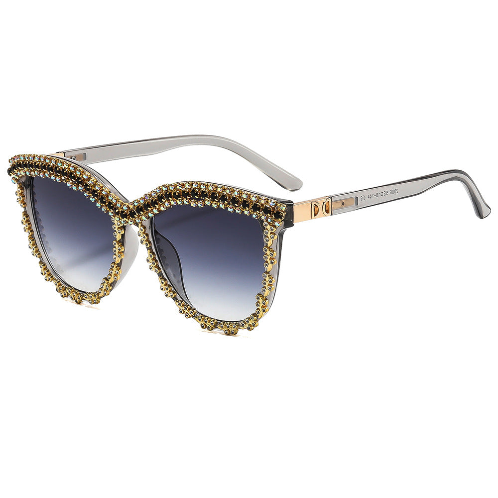 Dame solbrille med luksuriøs krystallbesettelse Skanto