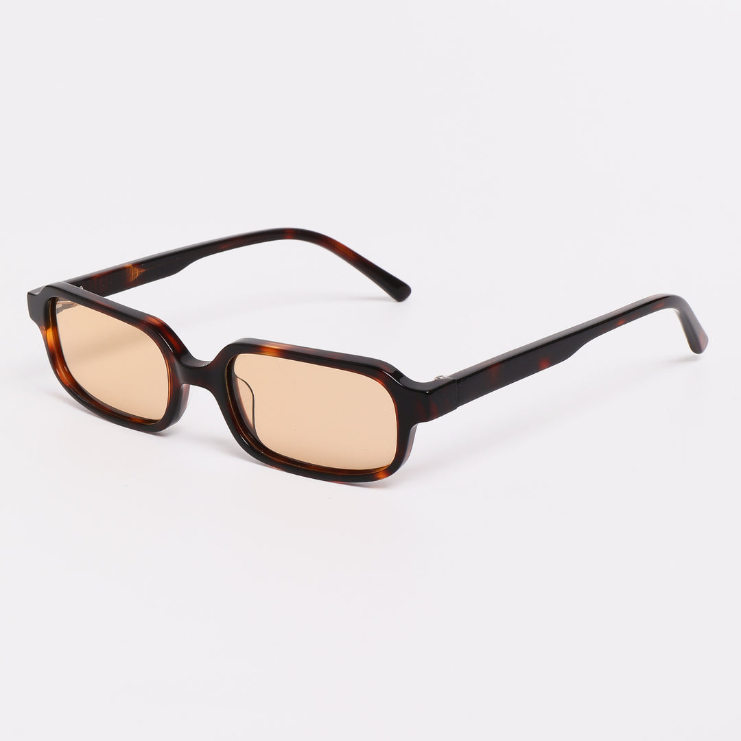 Dame solbrille i moderne, kantete design med høyt utviklede UV-beskyttelseslinser Skanto