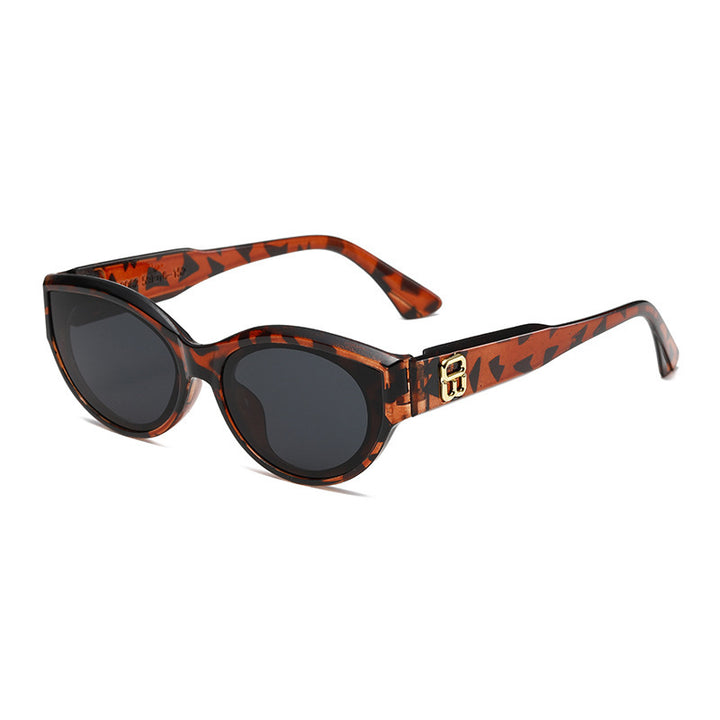 Dame trendy Cat-Eye solbriller med luksuriøs design Skanto