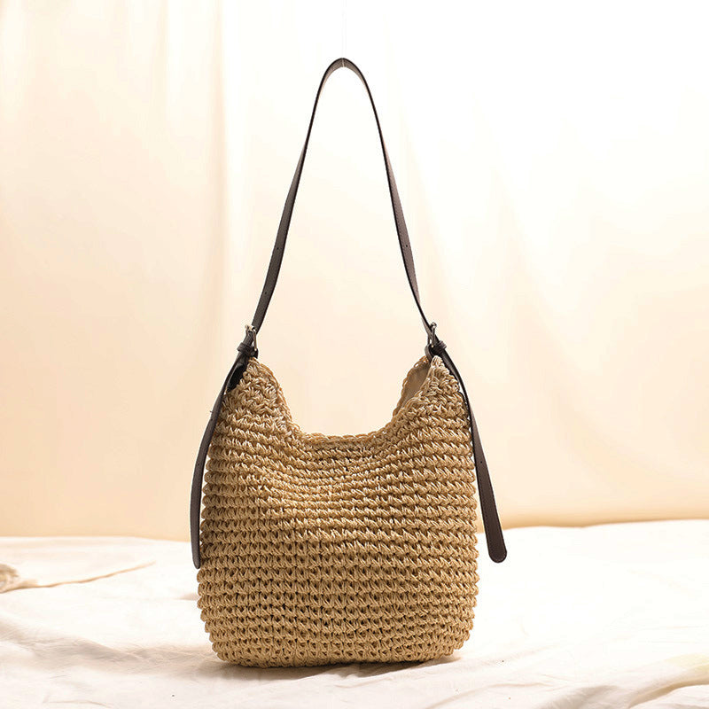 Lett handbag med bred skulderstropp Skanto