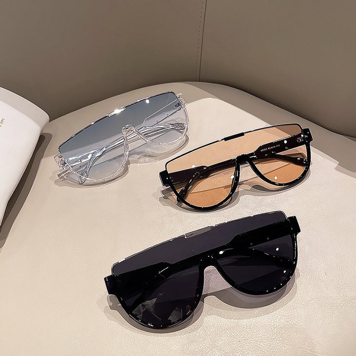Dame Sporty beskyttelsesbriller med futuristisk design Skanto