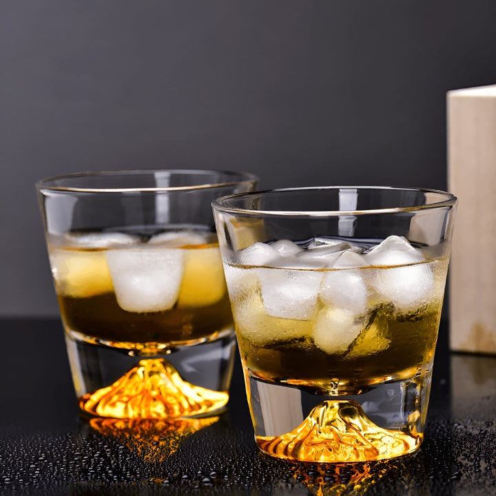 Whiskyglass med Fuji-motiv – et elegant sett for kjennere
