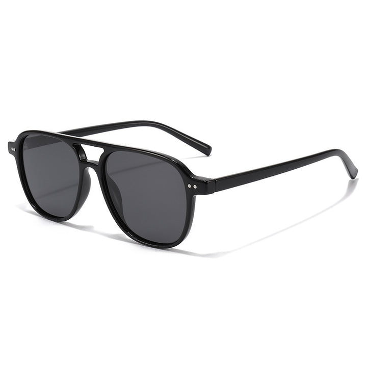 Dame designer solbrille med trendy havskilpadde ramme og UV-beskyttelse Skanto