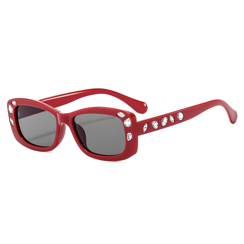 Dame moteriktig solbrille med krystallpynt Skanto