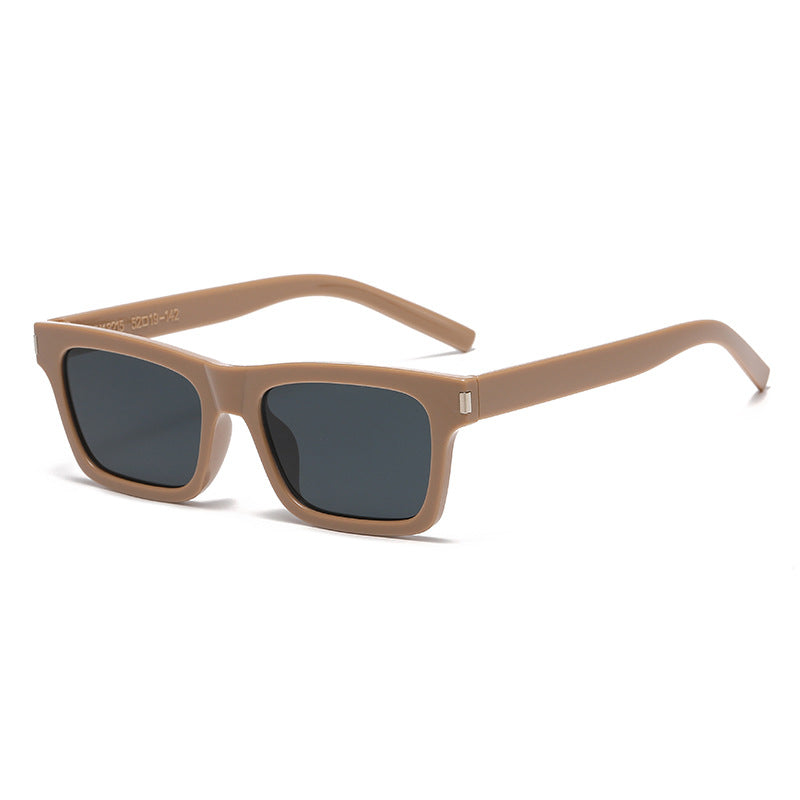 Dame elegant rektangulær solbrille med polariserte glass Skanto