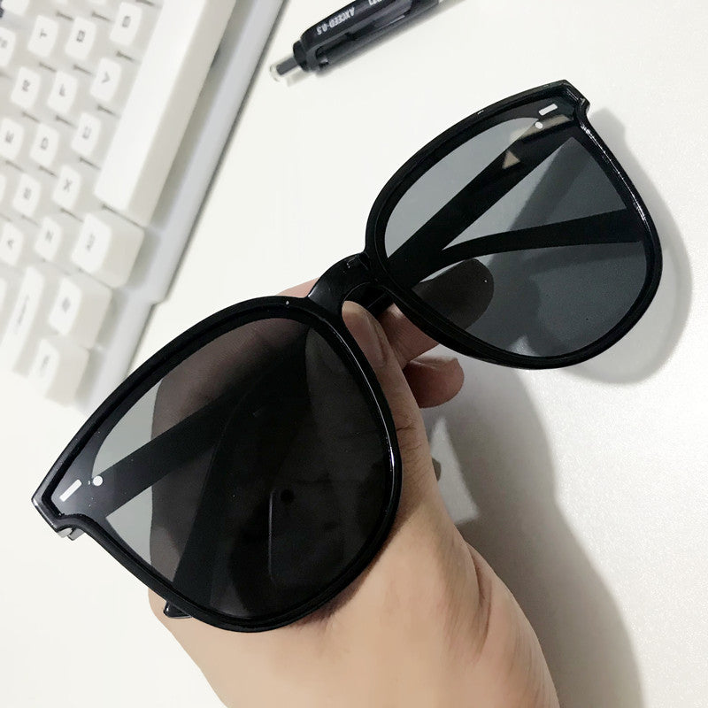 Dame Premium solbrille i tidløst design Skanto