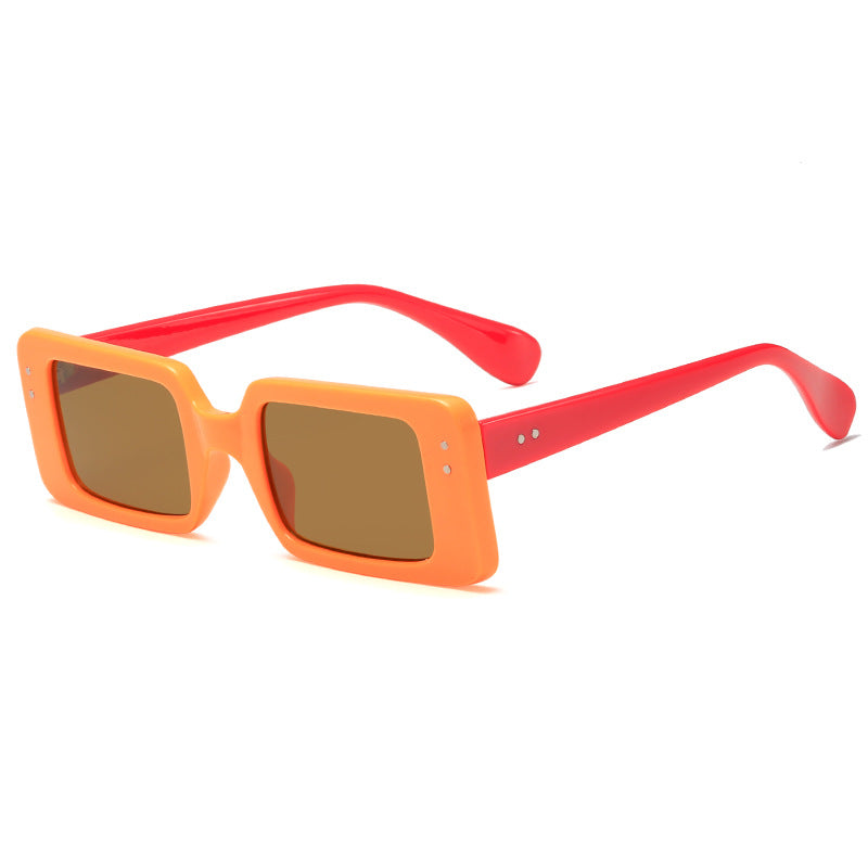 Dame trendy firkantet solbrille med moderne design og UV-beskyttelse Skanto