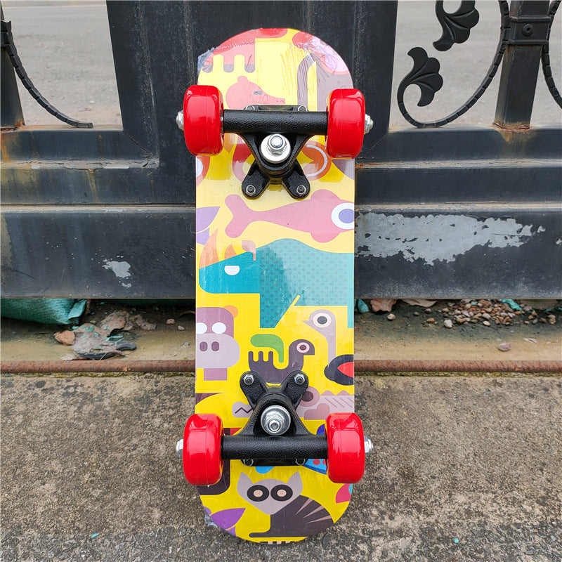Cartoon-tema Mini Skateboard Skanto