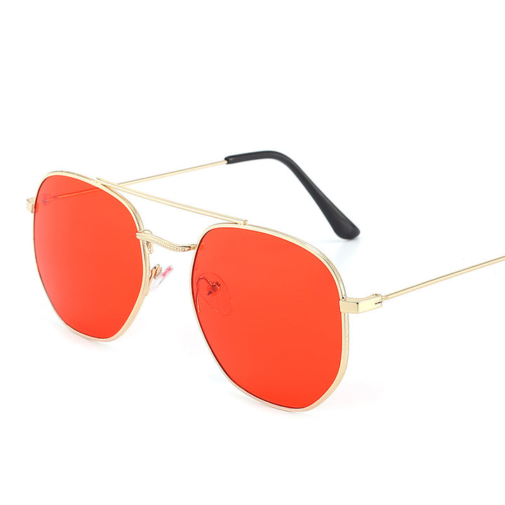 Dame solbrille med oval ramme og beskyttende gradientlinse Skanto