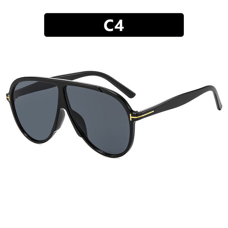 Dame moteriktig brille med stort trendy ramme Skanto