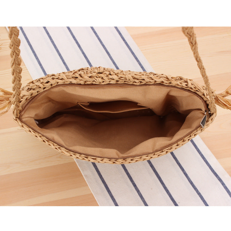Håndlagd makramee crossbody veske med fransete design Skanto