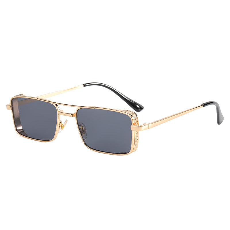 Dame moteriktig rektangulær solbrille med luksuriøs ramme Skanto