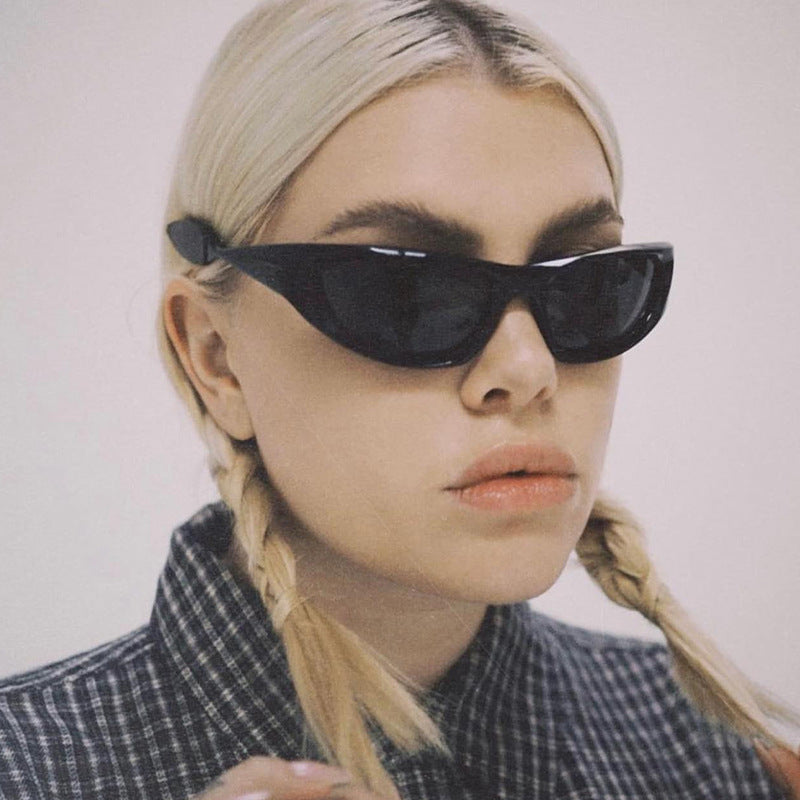 Dame sportlig solbrille med gummiert design Skanto