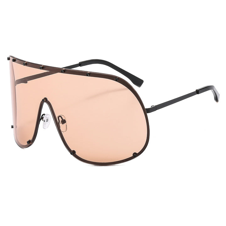 Damer futuristisk solbrille med stor ramme og innovativ design Skanto