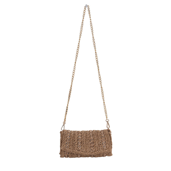 Clutch med kjedehank og håndlaget makramee Skanto